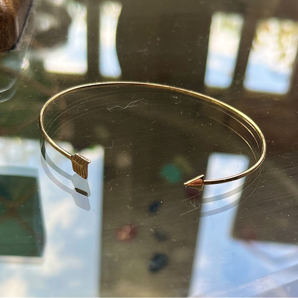 💘 GOLDEN ARROW BANGLE CUFF BRACELET 💘